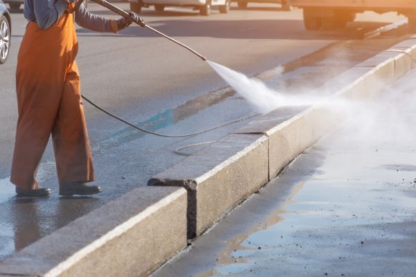 Cost of Commercial Concrete Cleaning in Crystal Lake