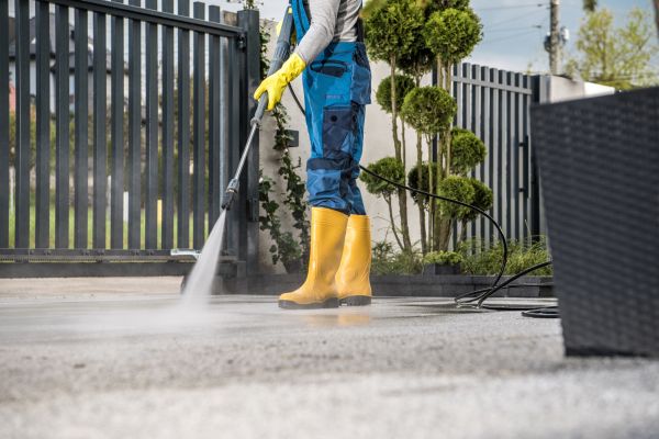 Cost of Driveway Power Washing in Crystal Lake