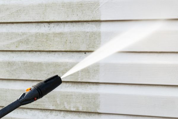 Cost of House Exterior Cleaning in Crystal Lake
