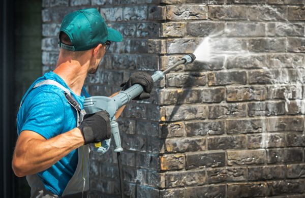 Cost of Commercial Building Washing in Crystal Lake