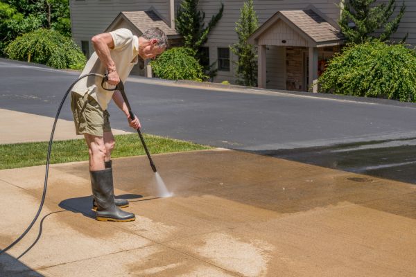 Concrete Pressure Cleaning in Crystal Lake