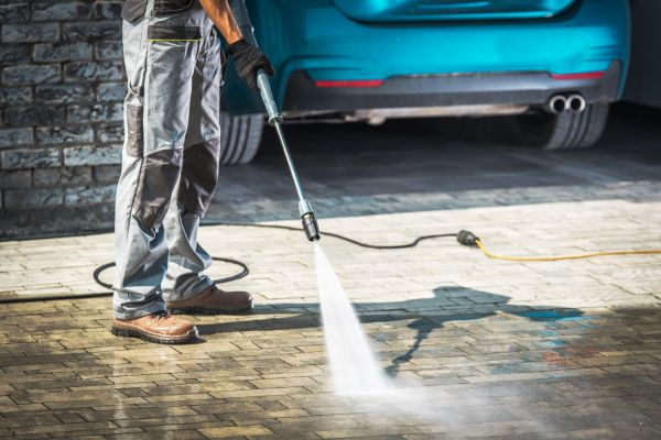 Home Pressure Cleaning in Crystal Lake
