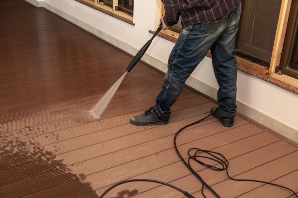 Veranda Cleaning in Crystal Lake