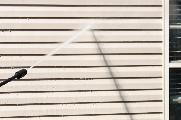 Cost of Apartment Power Washing in Crystal Lake